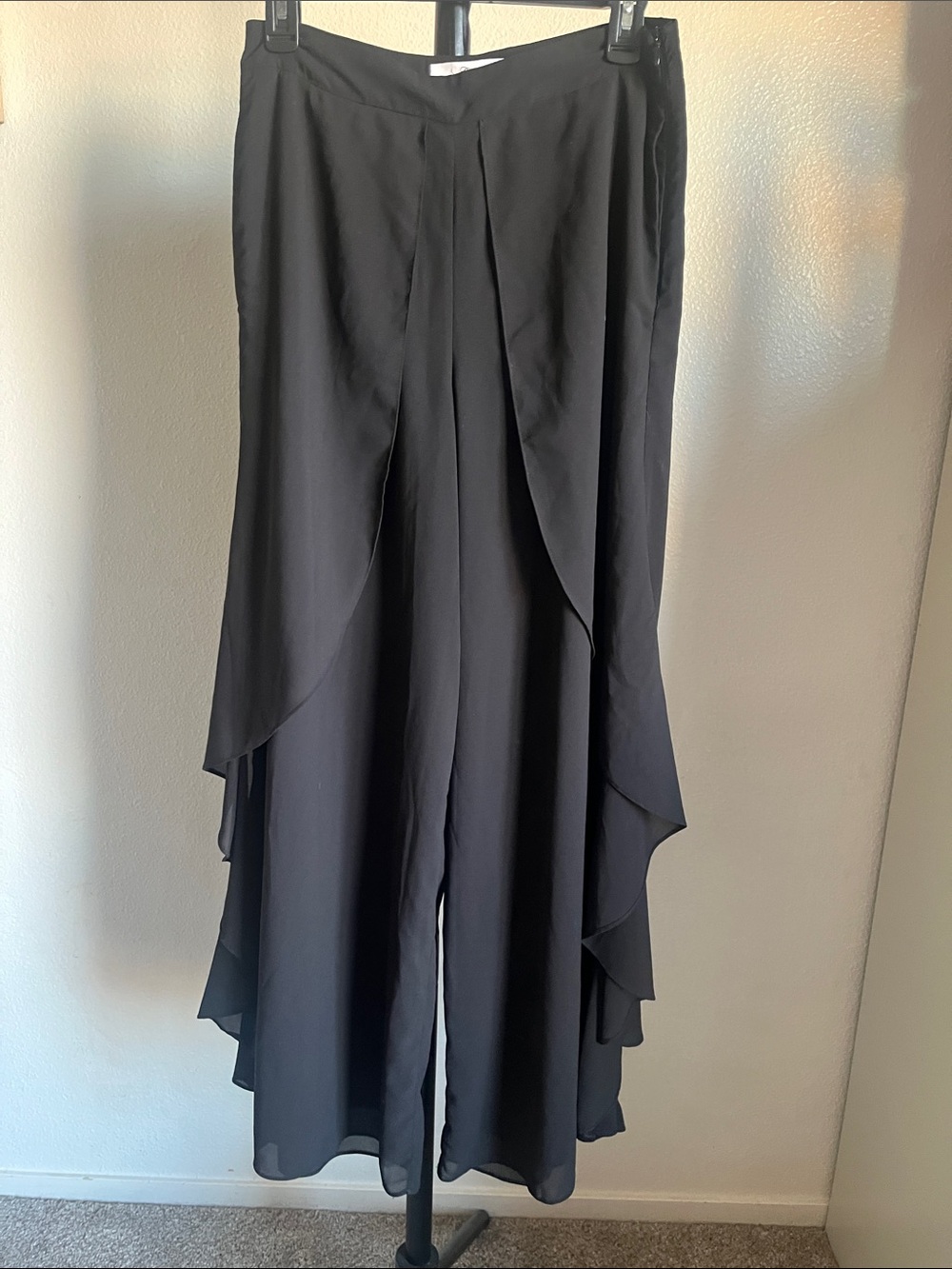 Badgley Mischka Cascading Black Ruffle Wide